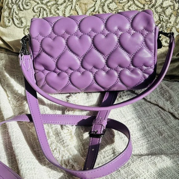 Betsey Johnson Lavender Quilted Heart Crossbody Bag with Silver Heart Clasp - Picture 5 of 10